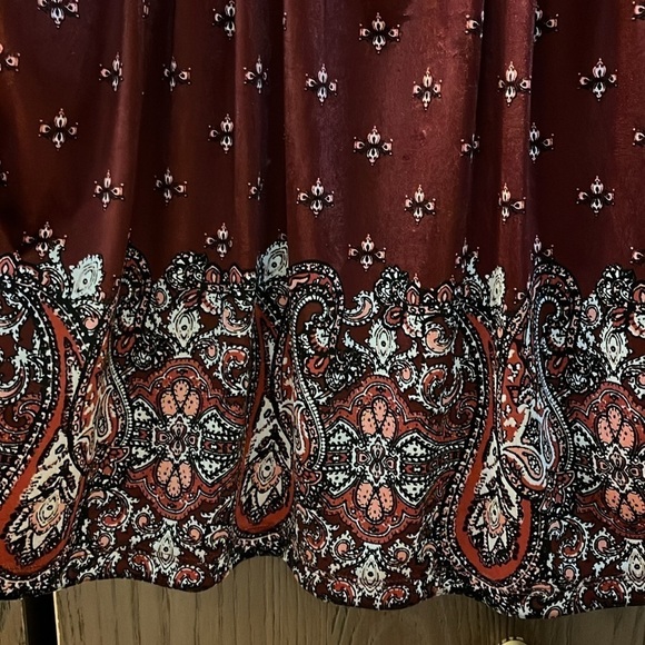 Croft & Barrow cranberry velvet , 3/4 sleeved top. Size Large - Picture 6 of 10